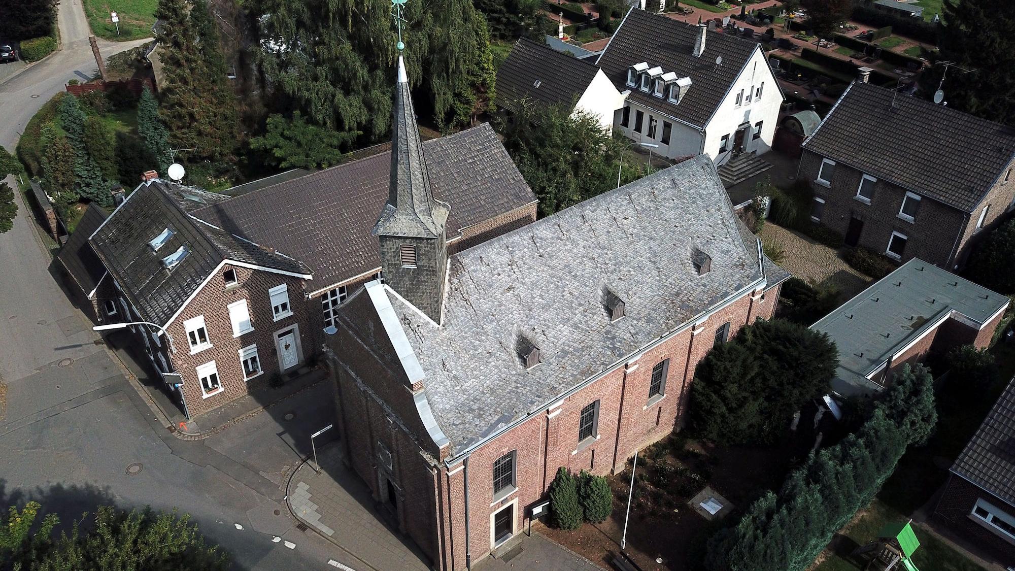 Die Wallfahrtskirche St. Georg aus der Vogelperspektive. (c) Ulrich Clancett