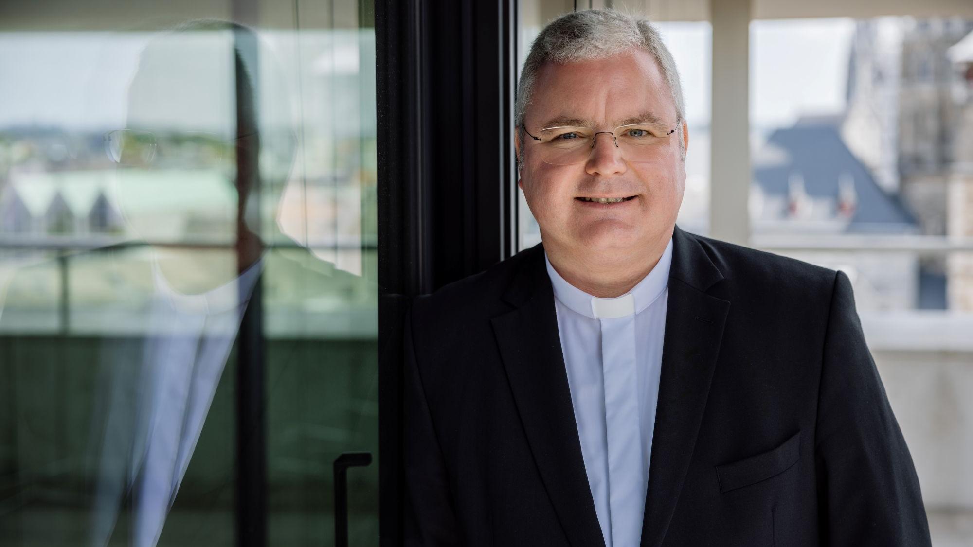 „Unser Glaube  gründet nicht im Bewahren des Vergangenen, sondern im  Vertrauen auf den lebendigen Gott“, betont Generalvikar Jan Nienkerke.