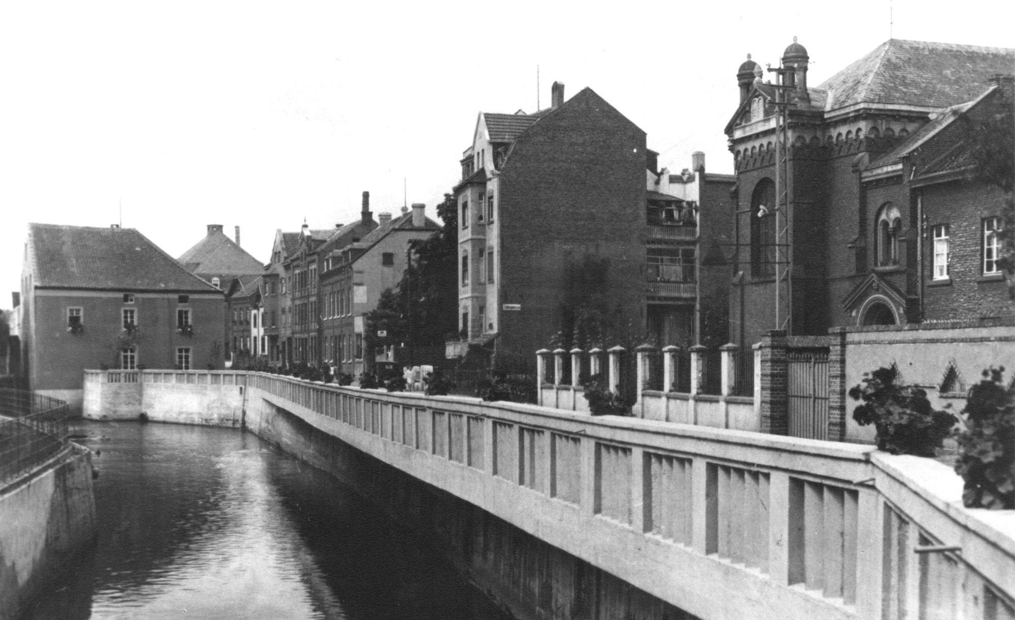 Die Synagoge stand in Geilenkirchen mitten in der Stadt. (c) Archiv Karl-Heinz Nieren