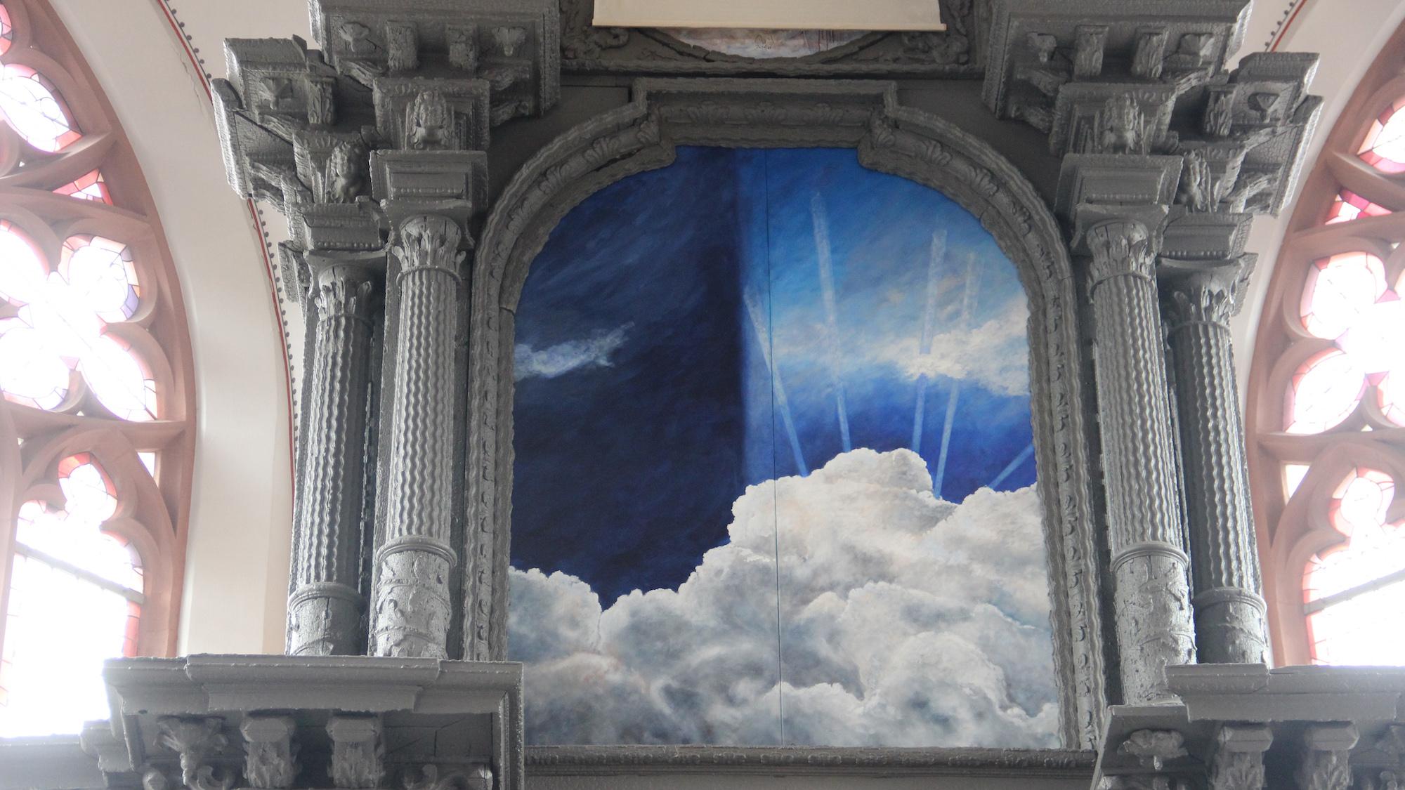 Mit dem Wolkenmotiv und dem Hell-Dunkel-Kontrast nimmt Uwe Appold Bezug auf die Kunst des Barock. (c) Andrea Thomas