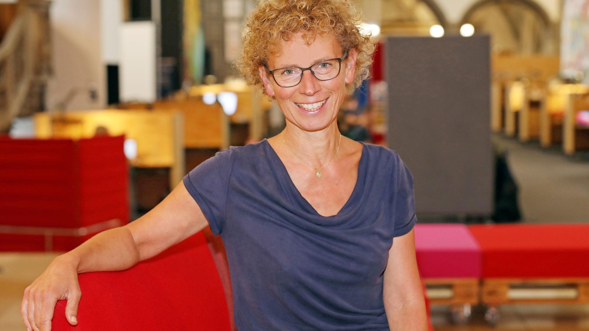 Schaut zuversichtlich in die Zukunft: Dr. Angela Reinders., Direktorin der Akademie des Bistums Aachen. (c) Bistum Aachen/Andreas Steindl