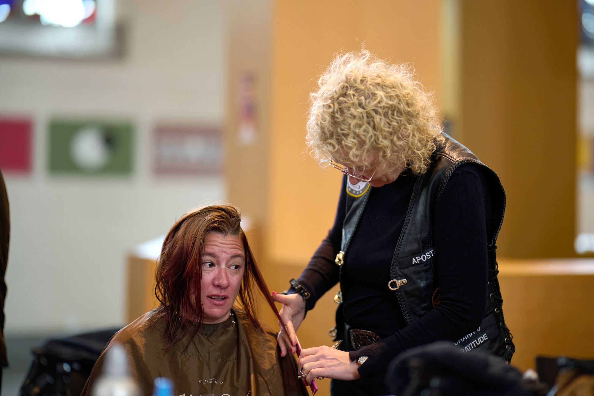 Neue Frisur, neues Lebensgefühl und gute Gespräche. (c) Barber Angels/Andreas Prömpler