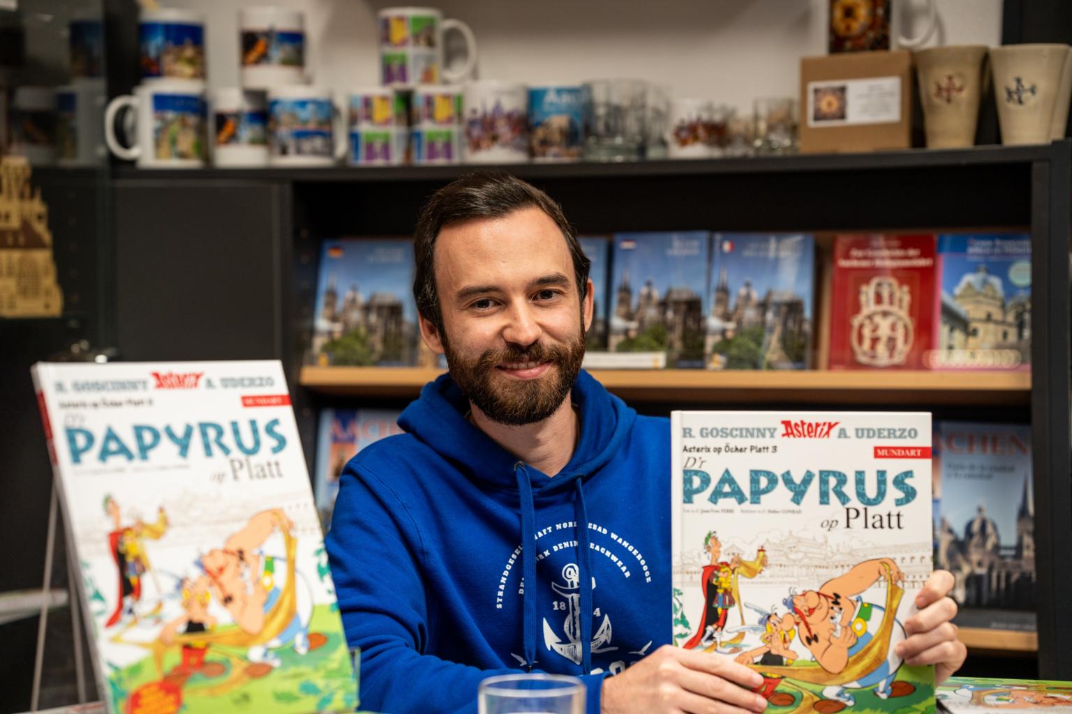 Neben Asterix ist Singen seine zweite Leidenschaft: Markus Krings singt im Domchor und bei „capella a capella“. (c) Christian van t'Hoen