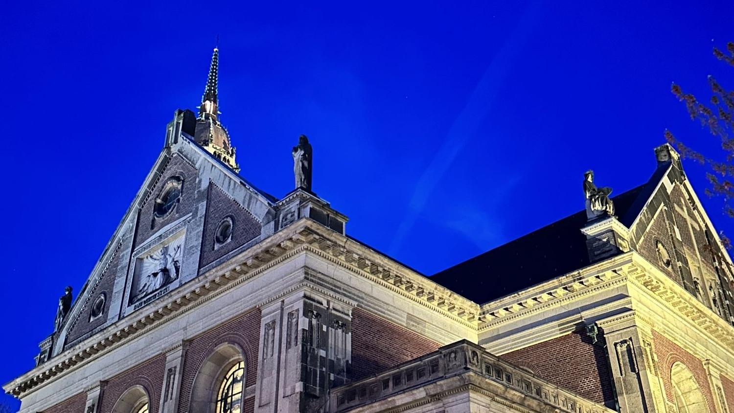 Auch die Kirche St. Dionysius ist bei der 10. Krefelder Nacht der offenen Kirchen dabei. (c) Teilnehmende Gemeinden der Kirchennacht/Klaus Bubeck