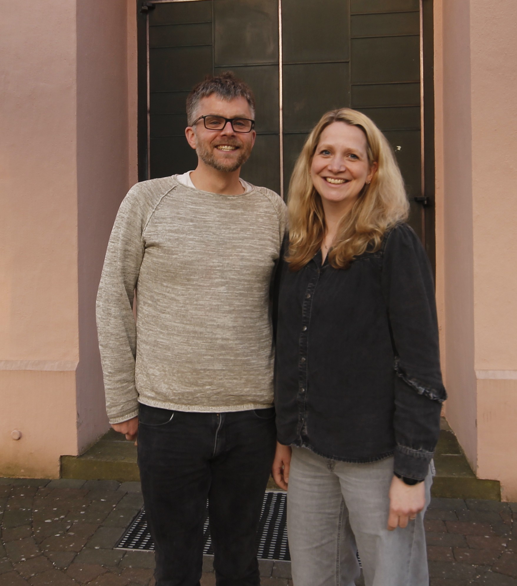 Felix und Anne Reulen verbinden viele positive Erfahrungen mit Kirche und möchten das weitergeben. (c) Kathrin Albrecht