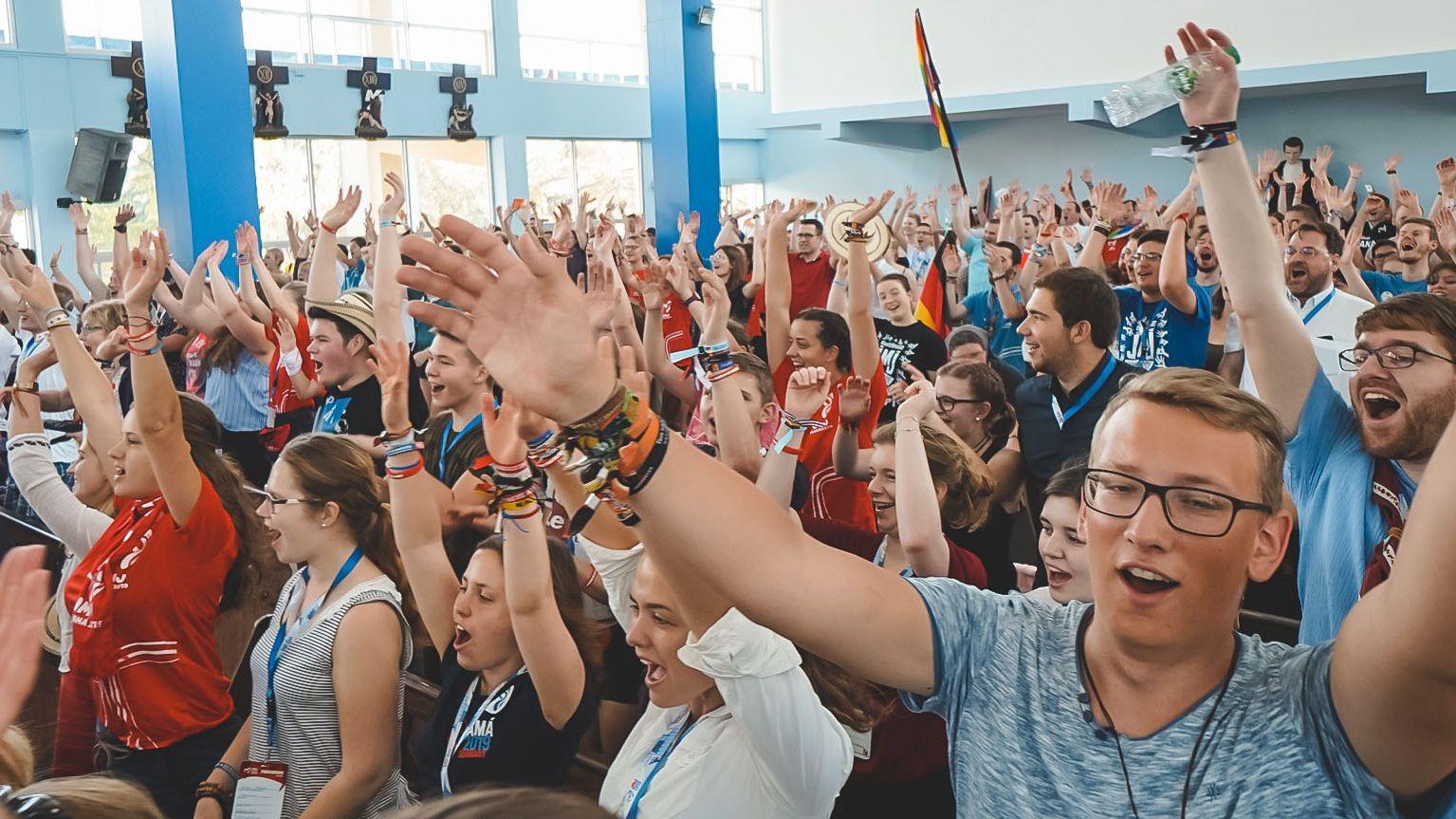 Kern der Begegnung im Glauben: die Katechesen. Sie begeisterten die Jugendlichen ein ums andere Mal – täglich. (c) Jonas Diener