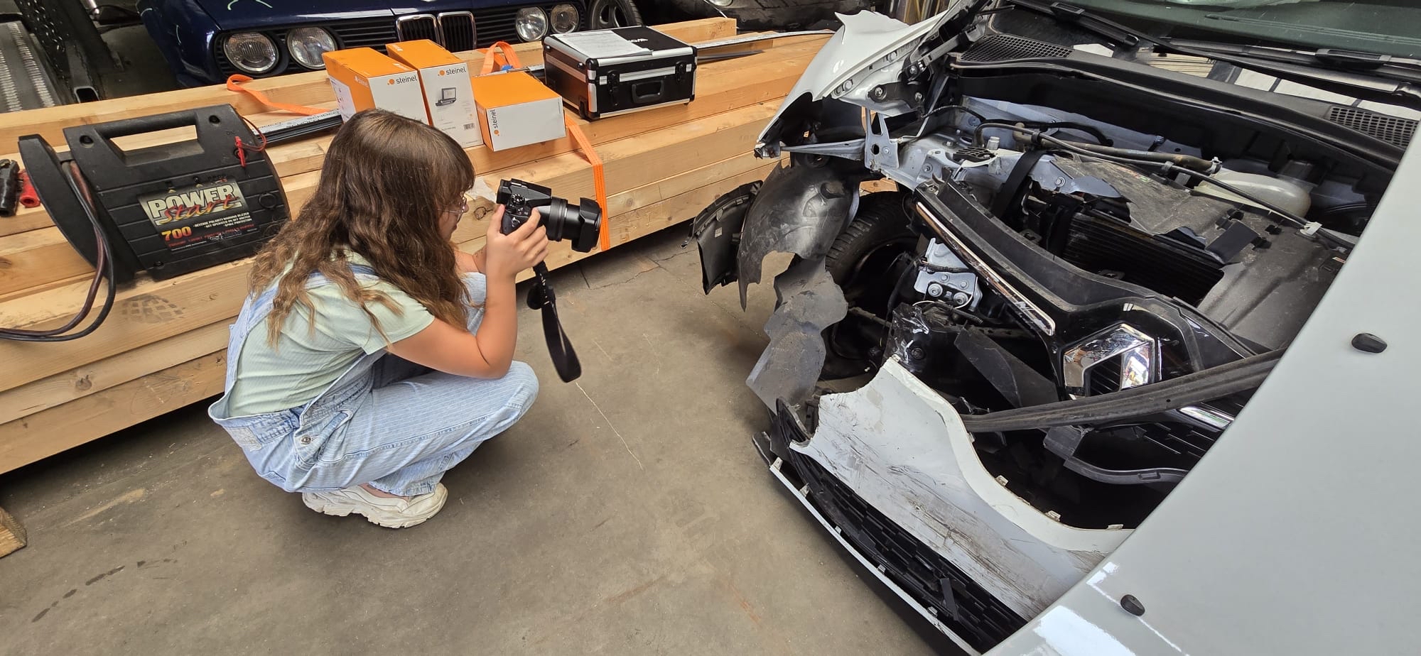 Ob Brezelverkauf beim Public Viewing oder Mitarbeit im Sachverständigen-Büro: Im Rahmen der Aktion Tagwerk waren Schüler für eine gute Sache im Einsatz. (c) privat