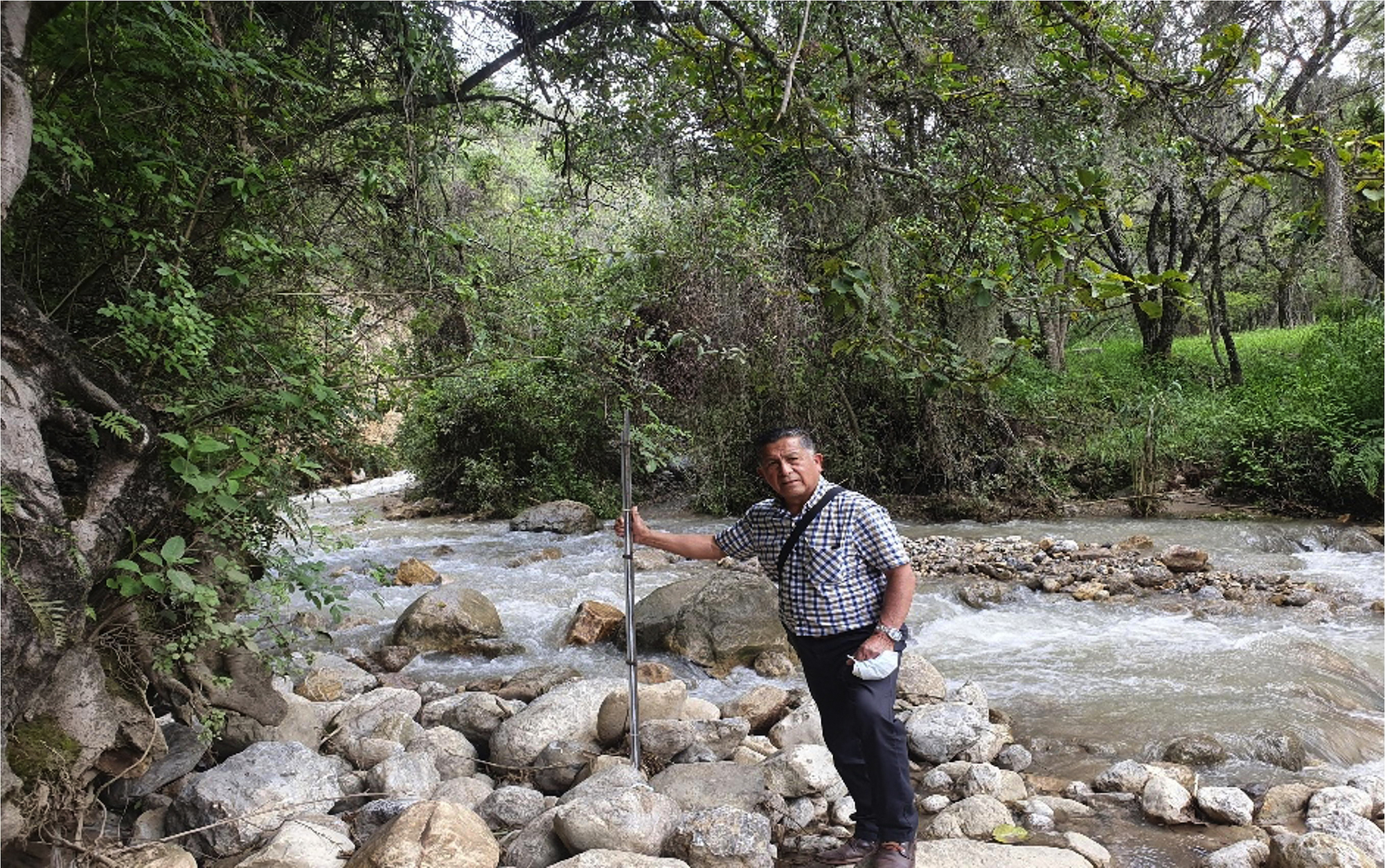 In den Bergen gibt es genug Wasser. Gilberto Cruzado Vasquez entwickelt Lösungen, es ins Tal zu bringen. (c) Gilberto Crusado Vasquez