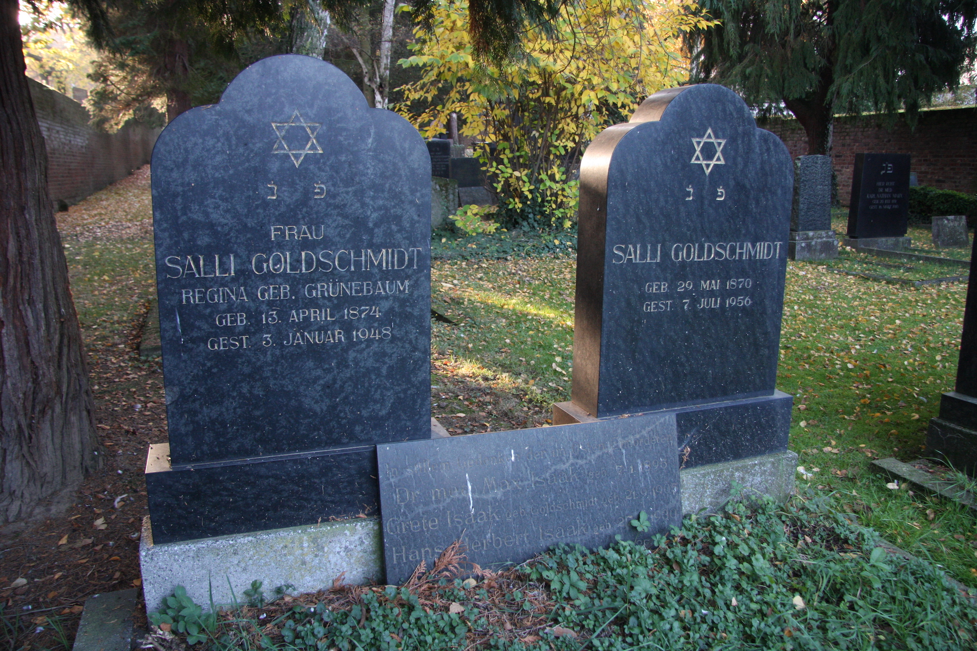 Salli Goldschmidt kehrte nach seiner Befreiung aus dem Konzentrationslager Theresienstadt im Jahr 1946 wieder nach Düren zurück. Er und seine Frau wurden auf dem Friedhof bestattet. (c) Stephan Johnen