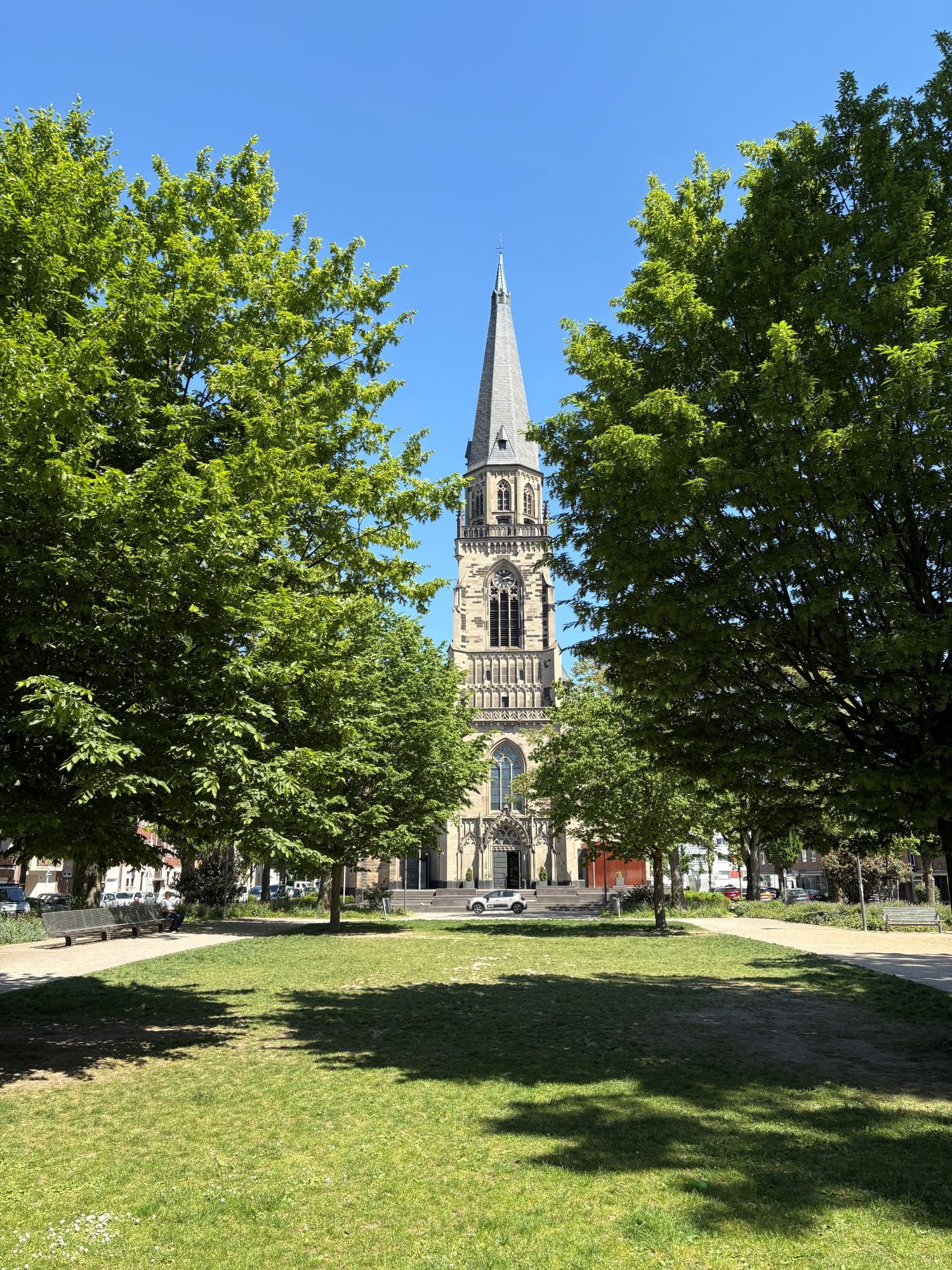 Die Grabeskirche St. Joseph liegt direkt am Keplerplatz. (c) Garnet Manecke