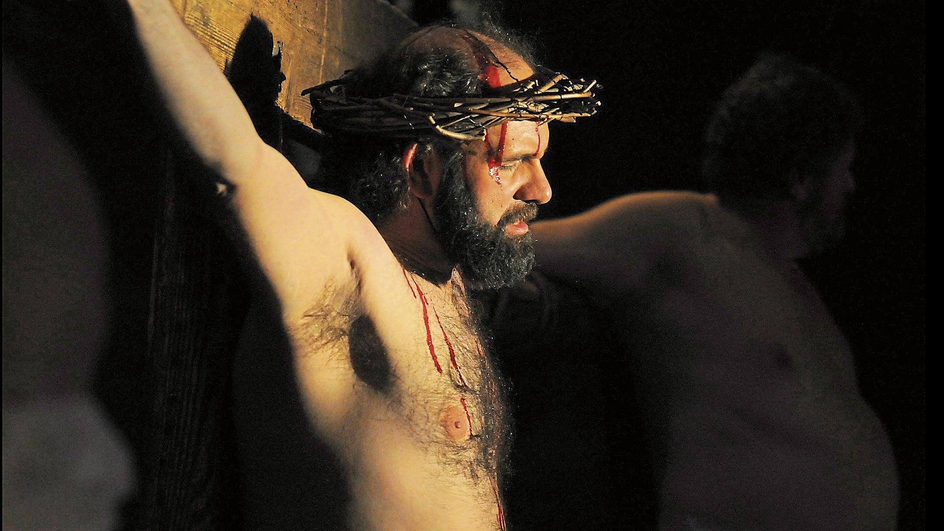 Jesus am Kreuz. Für seine bedingungslose Liebe zu Gott und den Menschen gibt er sein Leben. (c) Passio Christi Kelmis