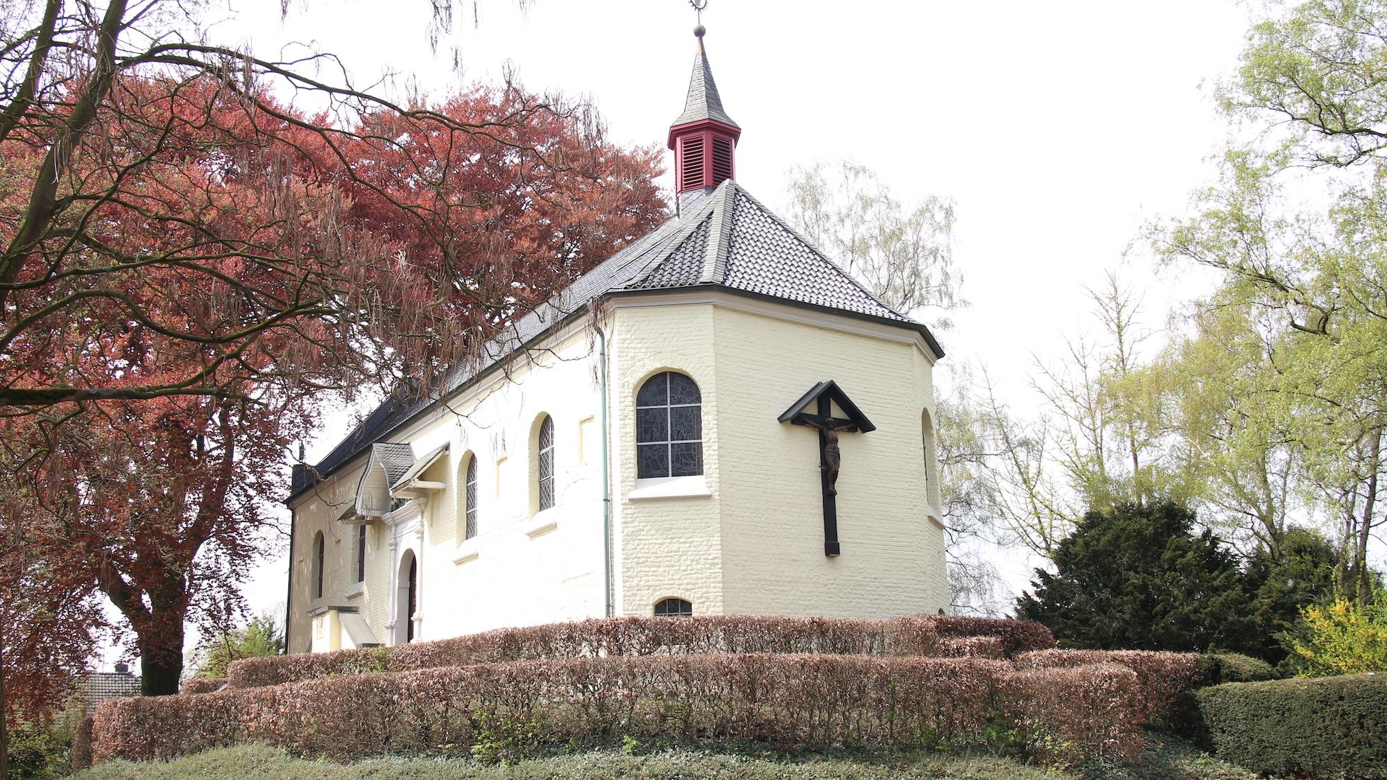 Die Kapelle Klein-Jerusalem in Neersen stellt die ersten und die letzten Tage im Leben Christi dar, innen wie auch außen. (c) Arne Schenk