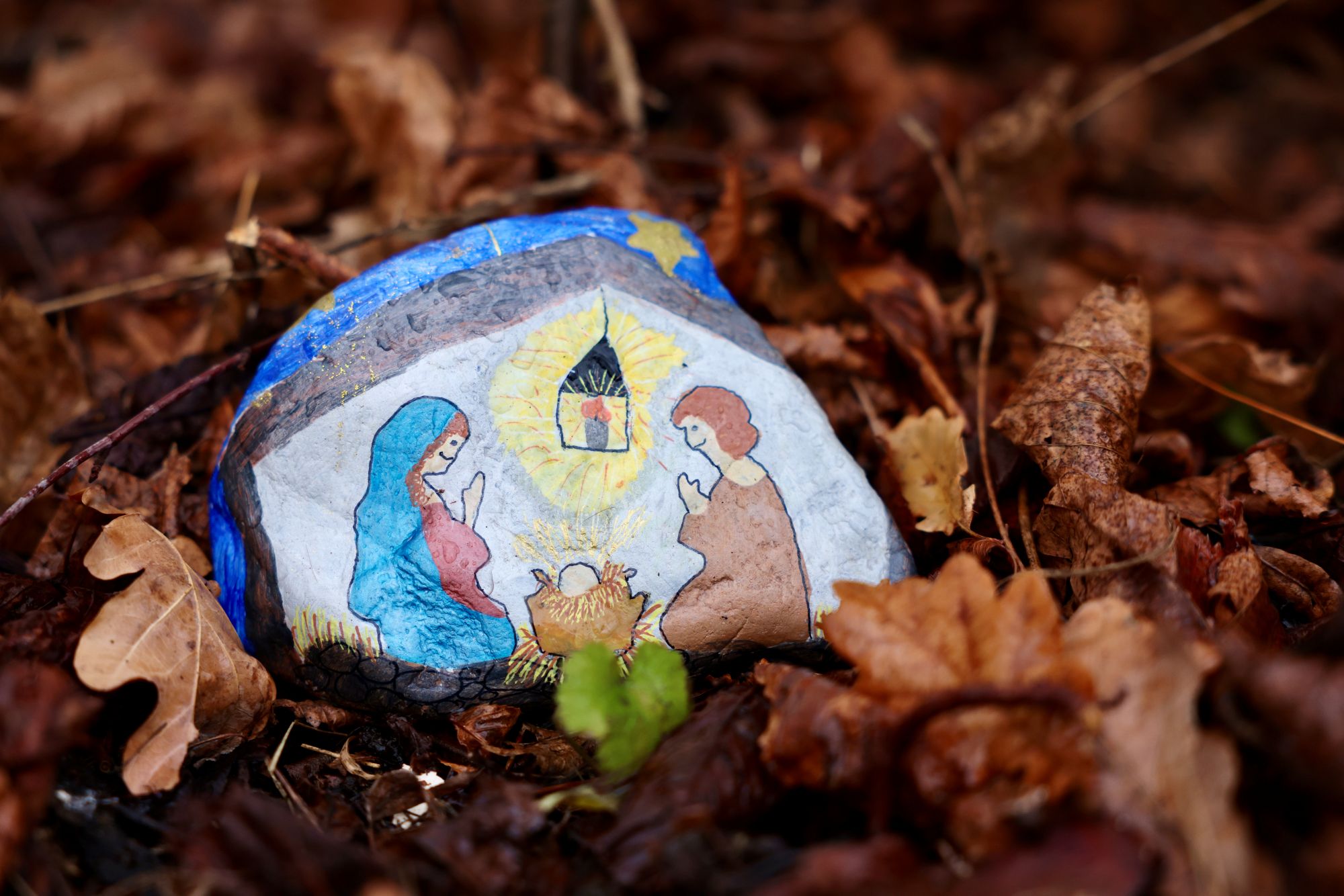 Entlang der Krippen-Allee sind zehn Krippen „versteckt“. (c) Stephan Johnen