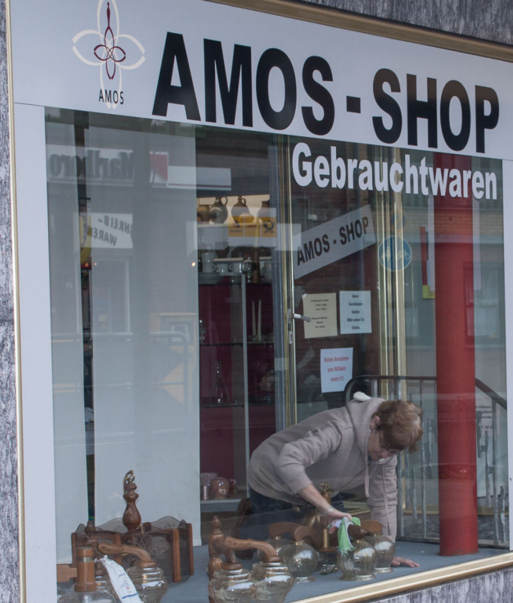 Sowohl für Amos in Oberbruch als auch für den Volksverein in Mönchengladbach sind die Second-Hand-Läden wichtige Finanzquellen. (c) Amos e. G.