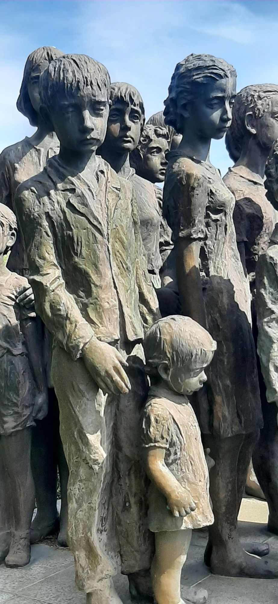 Das Denkmal für die Kinder zeigt das ganze Leid in ihren Gesichtern. (c) Ingrid Beschorner/GCJZ