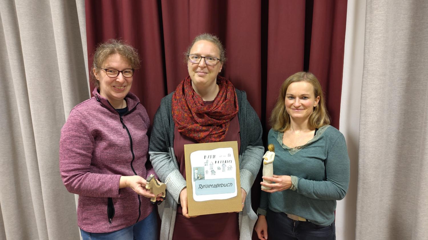 Organisieren das Marientragen: Claudia und Ulrike Ingendae sowie Doris Lensen (v. l.). (c) Kathrin Albrecht