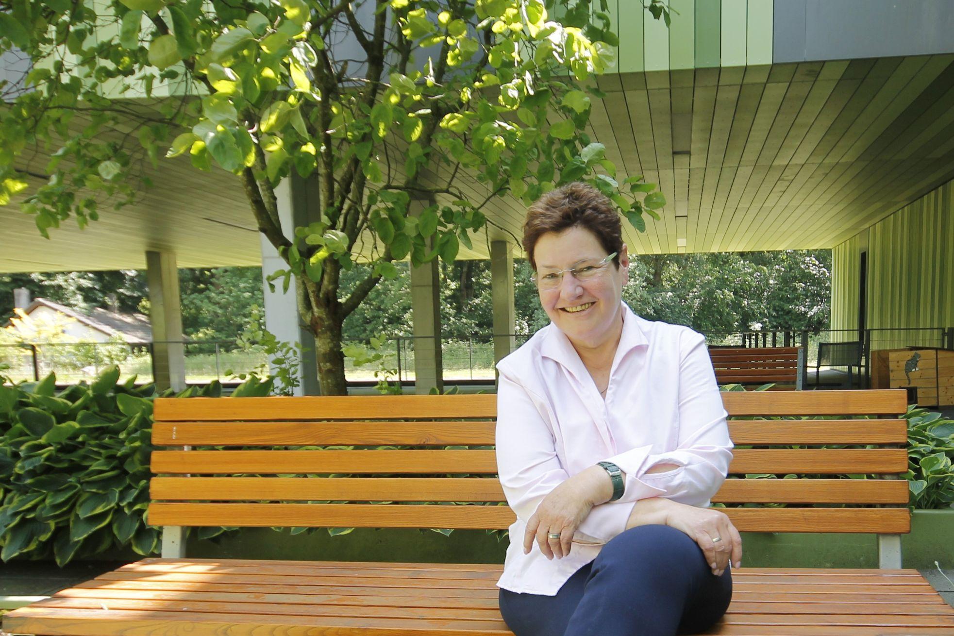 Vielseitig engagiert Während ihres Studiums gründet Martina Maaßen 1987 den Verein „MoWo“ mit, dessen Vorsitzende sie seit 2017 ist. Seit 2013 ist sie Vorsitzende des Vereins „Brückenbau“, seit 2015 ist sie Mitgesellschafterin des Sozialkaufhauses Viersen.  Von 1999 bis 2025 war sie für Bündnis 90/Grüne Mitglied im Rat der Stadt Viersen, unter anderem als Mitglied des Integrationsrates und des Sozialausschusses der Stadt Viersen, 2004 bis 2020 war sie Fraktionsvorsitzende. Als Landtagsabgeordnete für die Grünen 2010 bis 2017 war sie unter anderem arbeitsmarktpolitische Sprecherin.