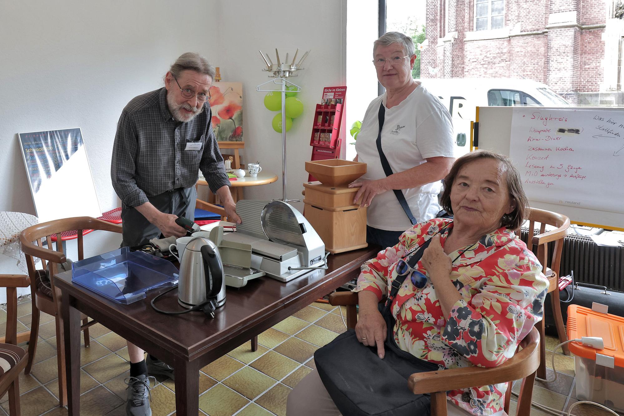 Anton Rinken, Ursula Zanders und Hedwig Knobel (v. l.)