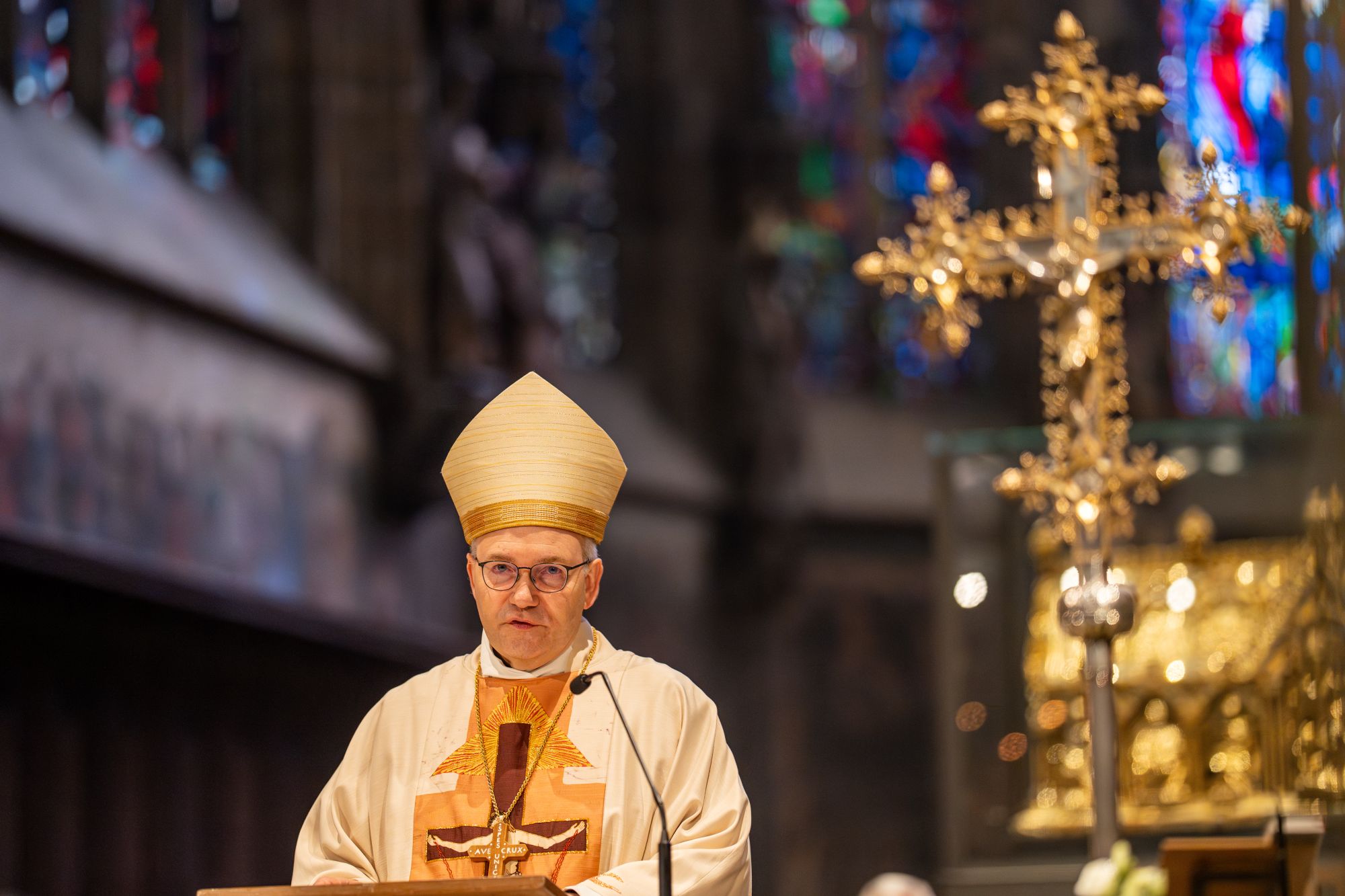 Bischof Helmut Dieser würdigte die Bescheidenheit von Papst Franziskus und seine Nähe zu den  Menschen. (c) Bistum Aachen/Christian van t'Hoen