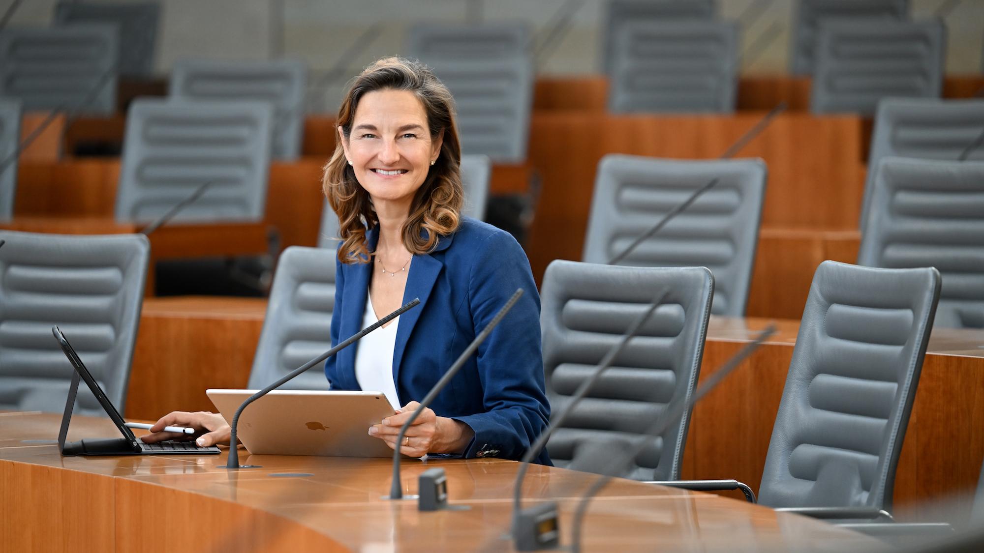 Für den Arbeitsplatz „Landtag“ hat  Patricia Peill seit 2017 ein Mandat. (c) PPP