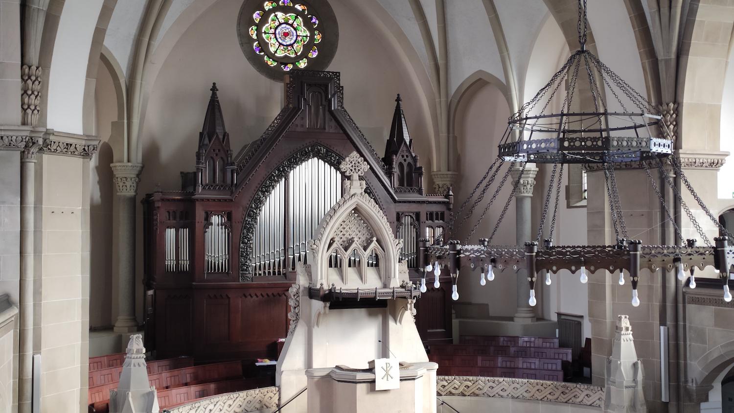 Dass die pneumatische Walcker-Orgel während der Orgelbewegung nicht zerstört wurde, verdankt sie damals einem fehlenden Kantor und fehlenden finanziellen Mitteln. (c) Ann-Katrin Roscheck