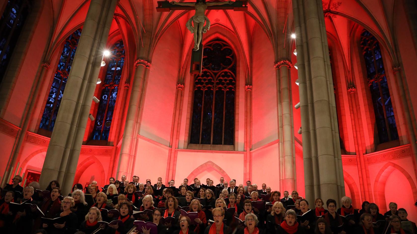 Die Chorprojekte in St. Cornelius bieten nicht nur akustisch beeindruckende Konzerterlebnisse. (c) Jan Nienkerke