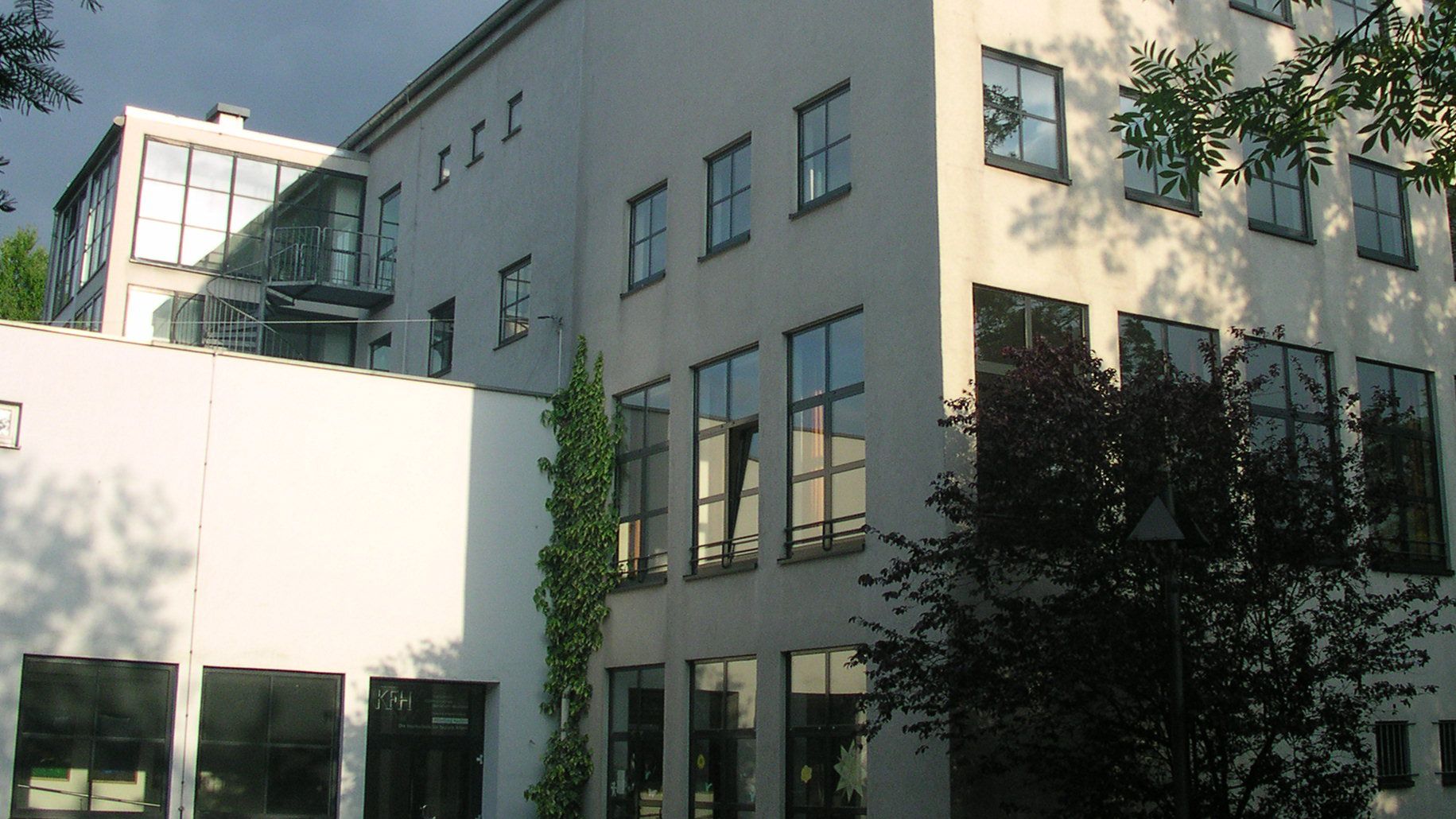 Seit 100 Jahren wird in Aachen Soziale Arbeit gelehrt, seit 1930 am Standort Robert-Schumann-Straße. (c) Norbert Schnitzler/wikimedia commons