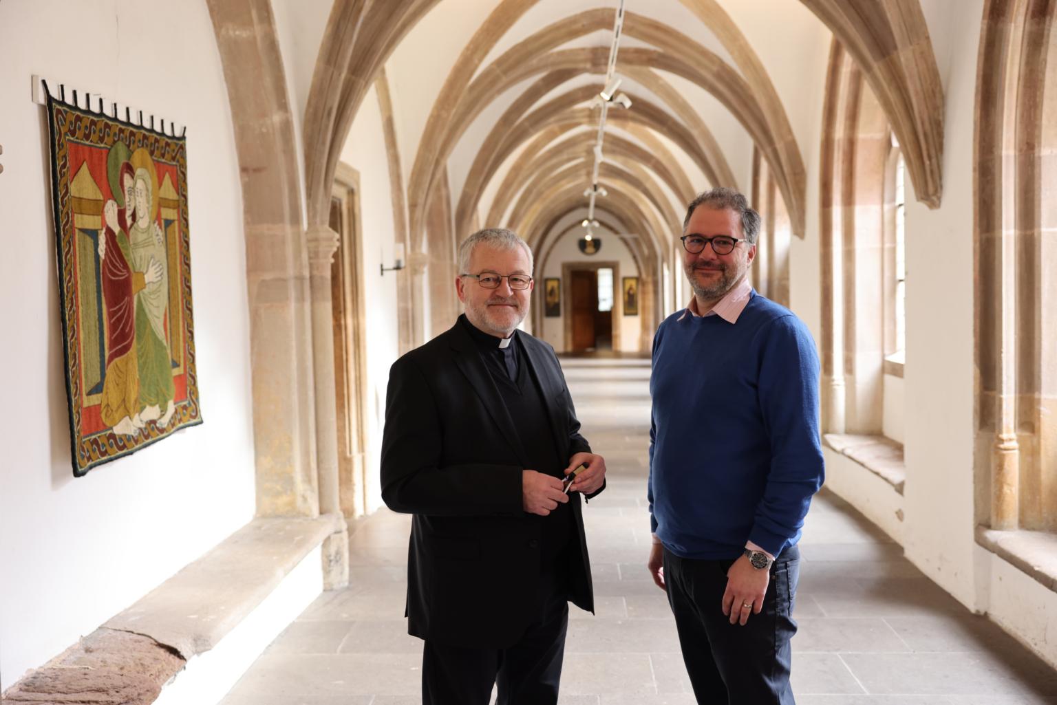 Pater Wieslaw Kaczor SDS (links) und Gastgeber Christoph Böhnke (c) Stephan Johnen