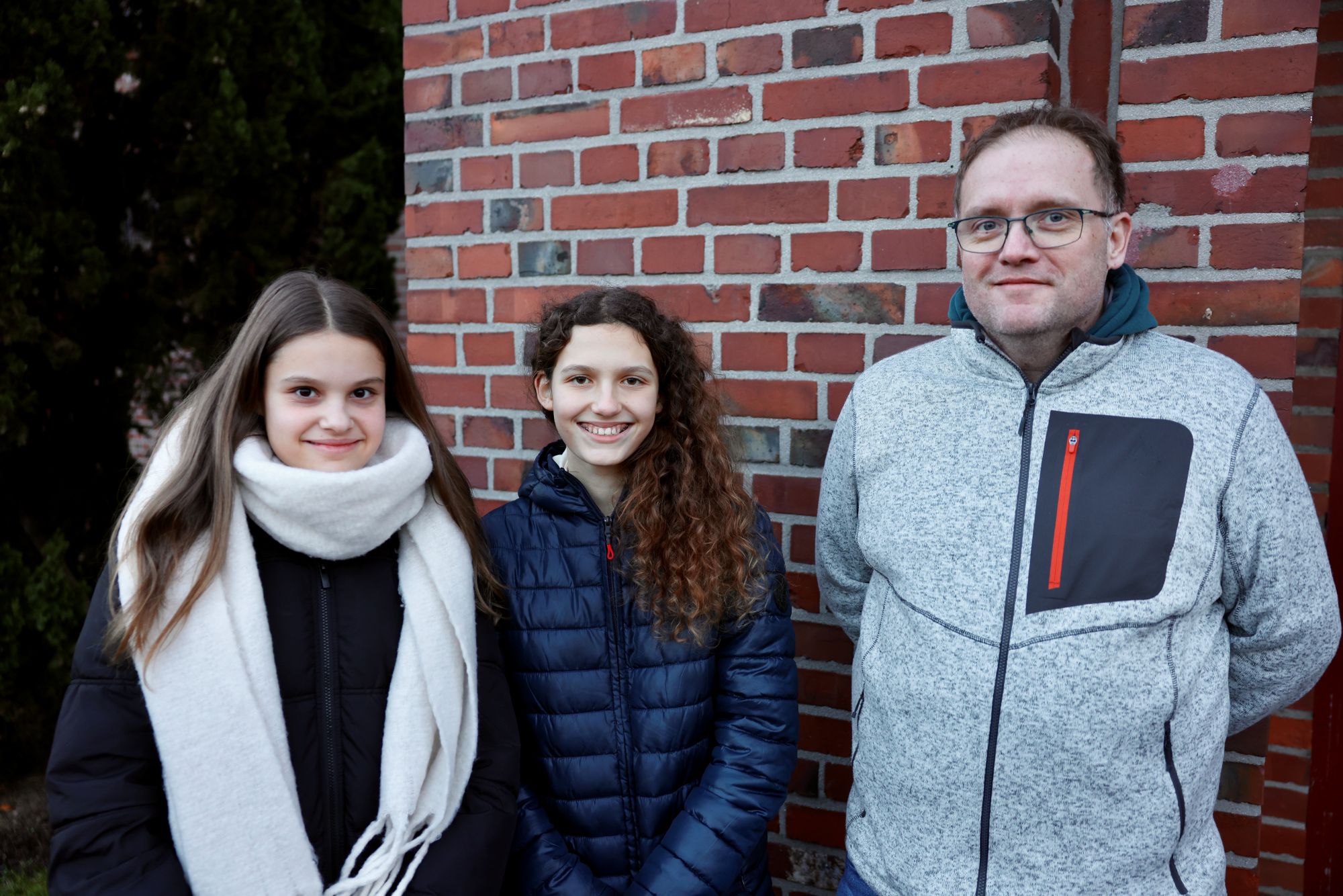 Siiri Heinze (l.), Naya Obermüller und Patrick Geuenich sind in Düren immer dabei. (c) Stephan Johnen