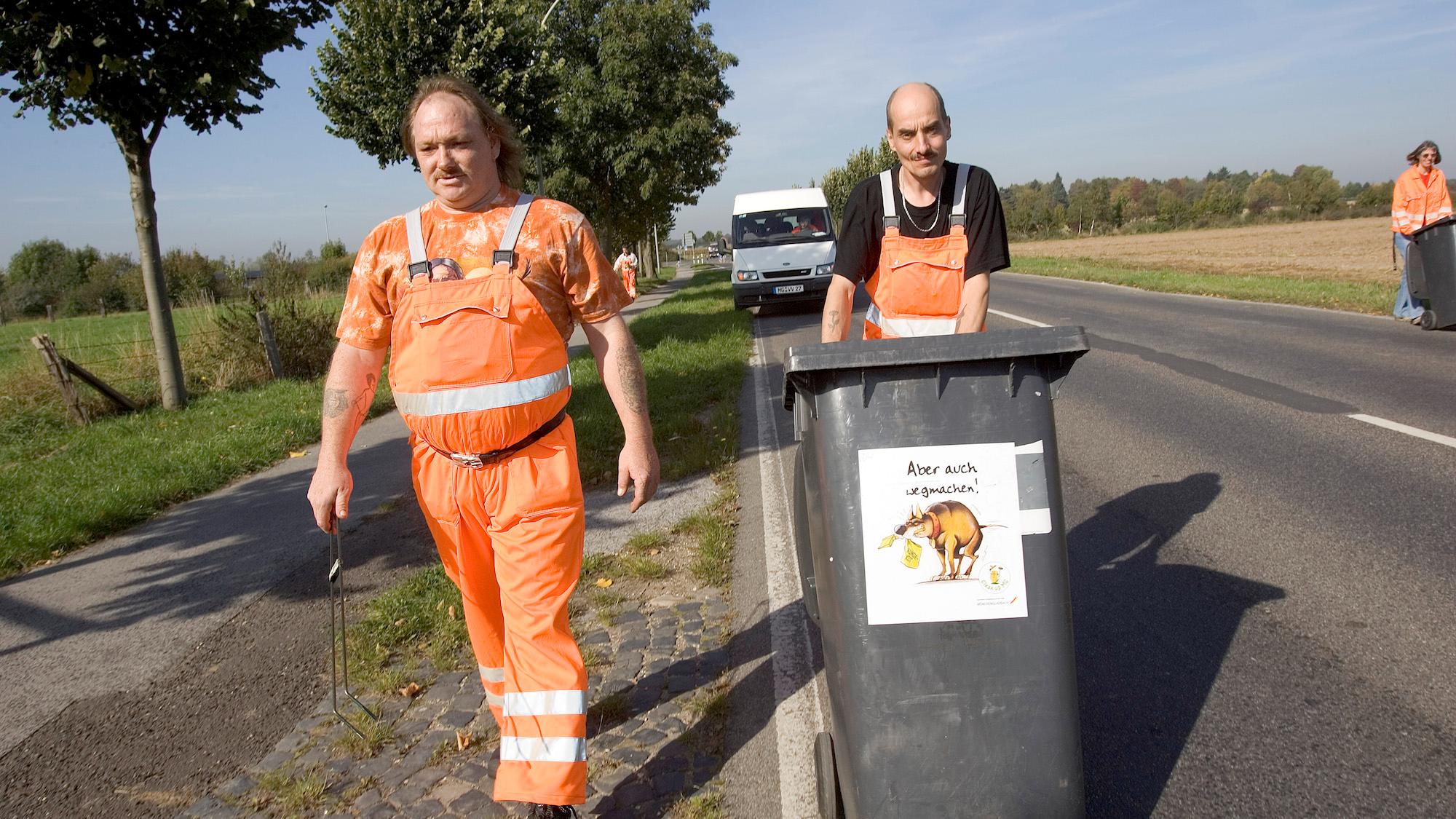 Seit 2006 hält das Team vom Volksverein die Straßen sauber. (c) Volksverein Mönchengladbach