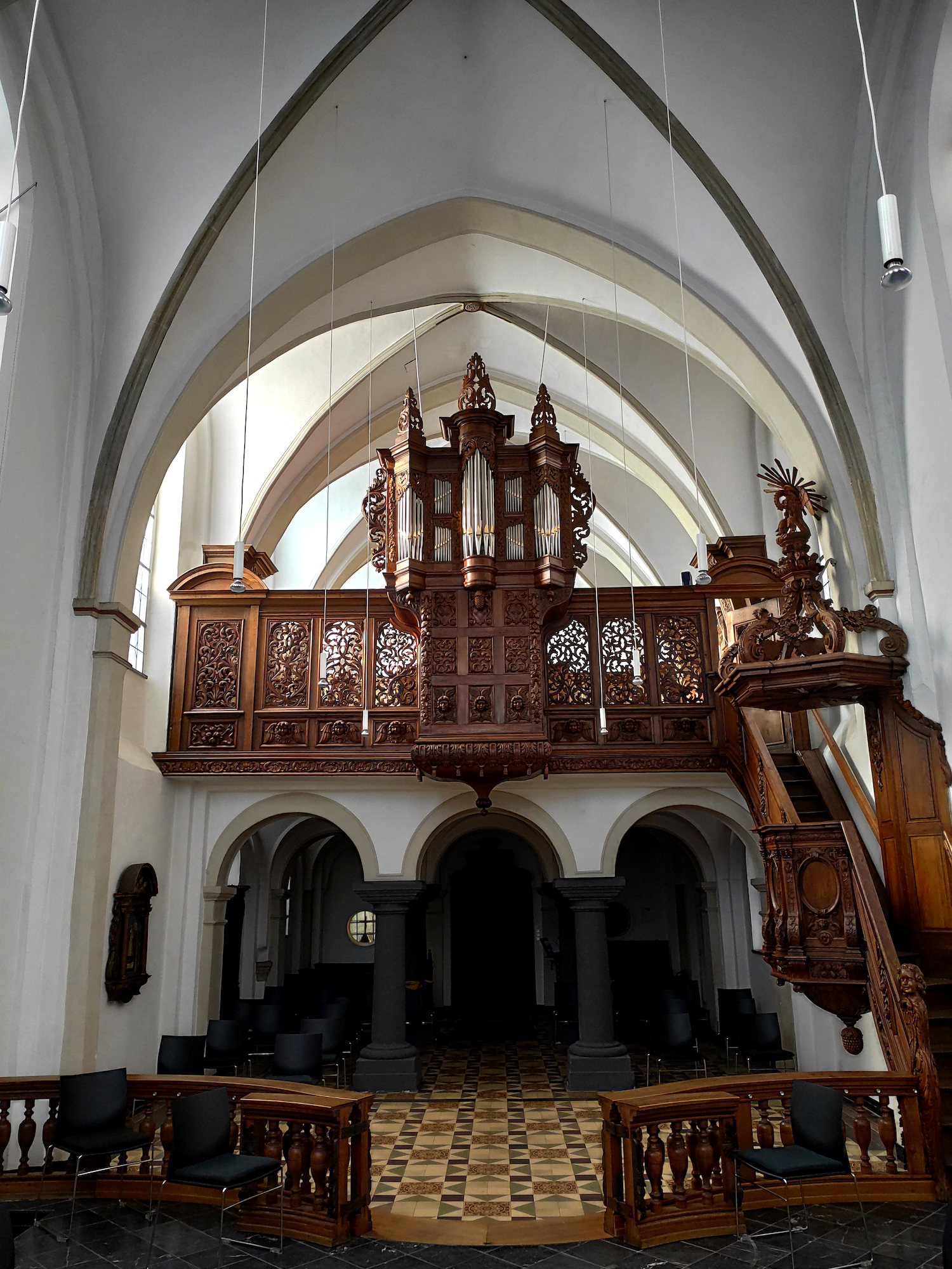 Diverse Schnitzungen verzieren die Weidtmann-Orgel aus dem 17. Jahrhundert. (c) Ann-Katrin Roscheck