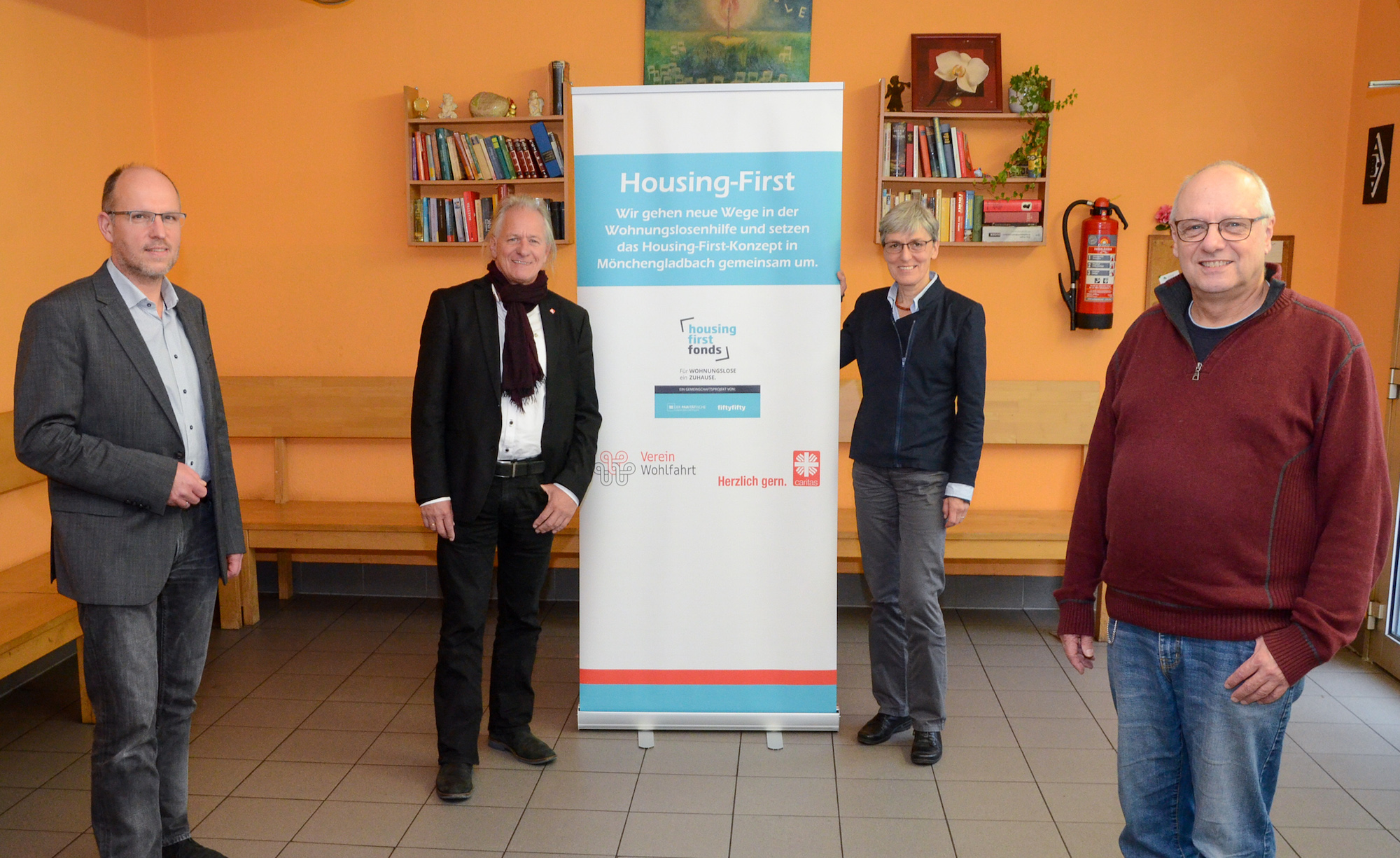 Christoph Föhles, Norbert Schoeller, Hildegard van de Braak und Martin Dalz (v. l.) sorgen sich um die Wohnungslosen in Mönchengladbach. (c) Caritasverband Mönchengladbach