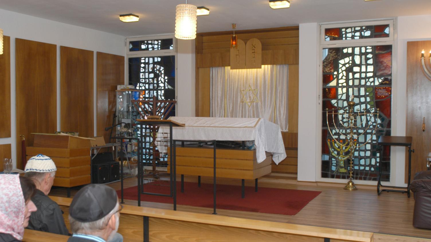 Im Gemeindezentrum wird ein Raum als Synagoge genutzt. Das Gebäude wurde der Jüdischen Gemeinde nach dem Krieg zerstört zurückgegeben. (c) Garnet Manecke