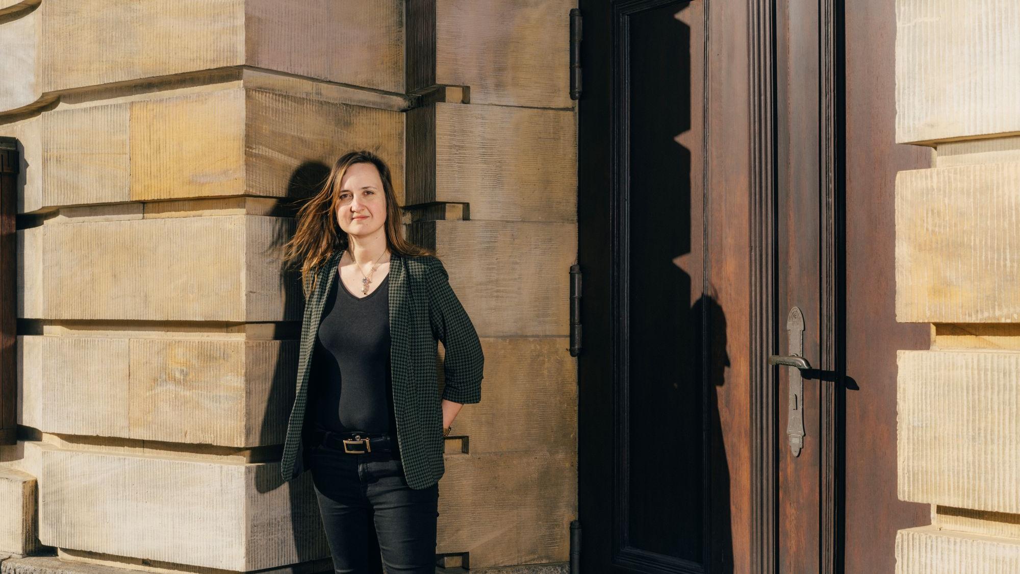 Laura Nickel hat mit Max Teske das Buch „Rechtsruck im Klassenzimmer“ geschrieben. (c) Hannes Jung