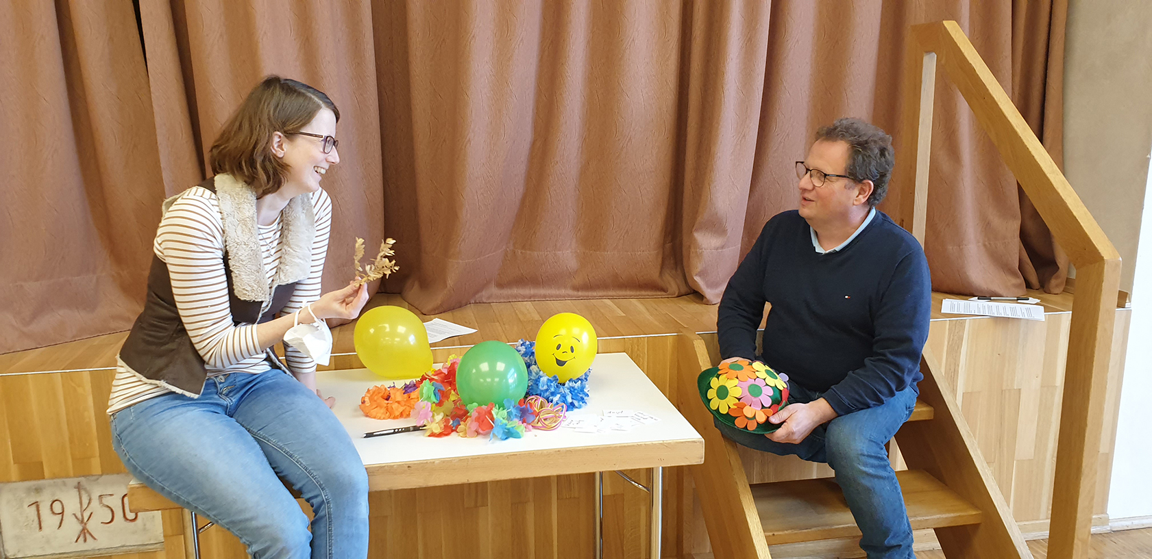 Im Gespräch: Lucia Traut und Ralf Schröder zum Thema Fastnacht und Fastenzeit. (c) Jens Pfeil-Schneider